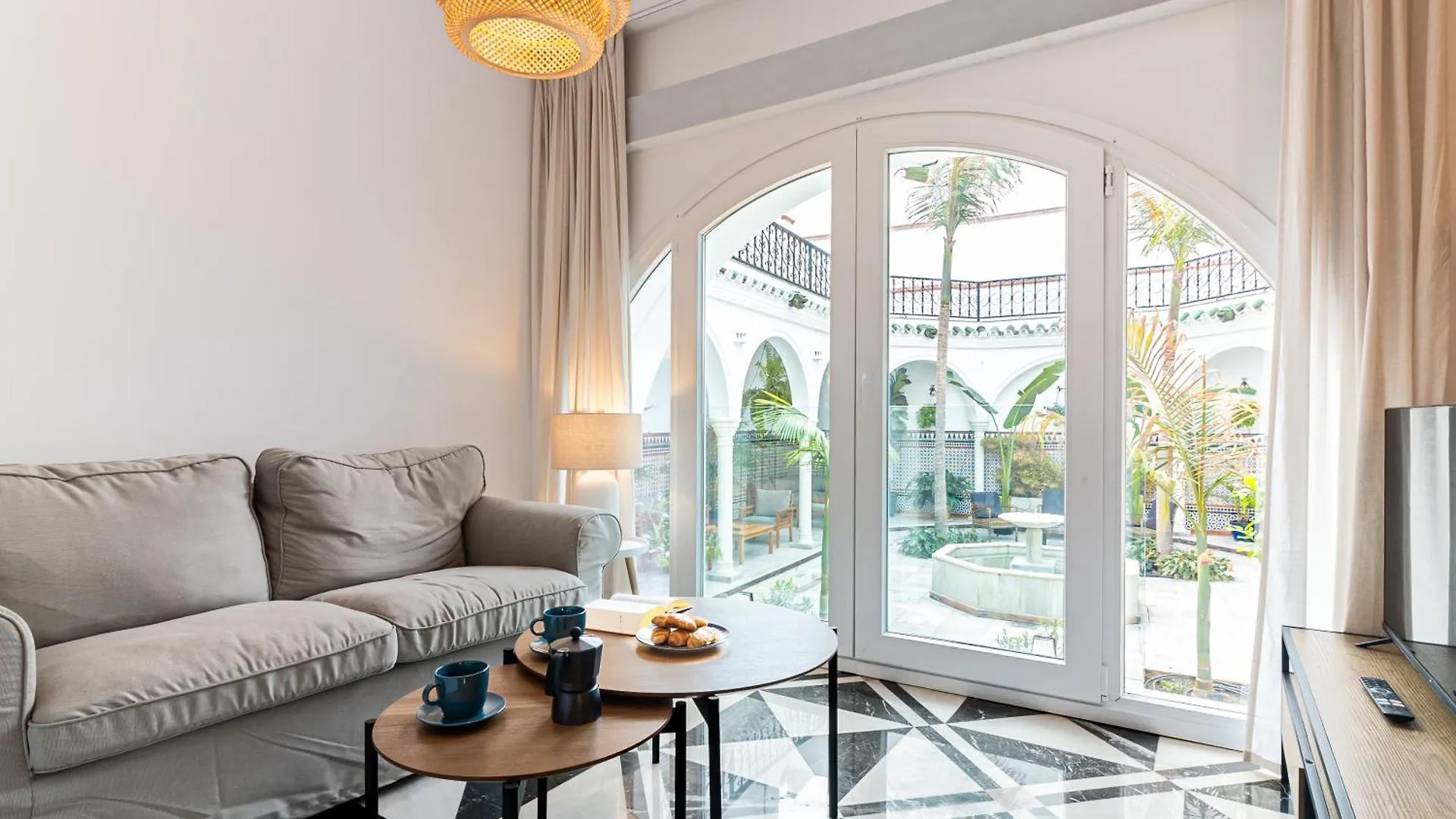 Apartamento El Patio De La Luna Freshapartments Málaga