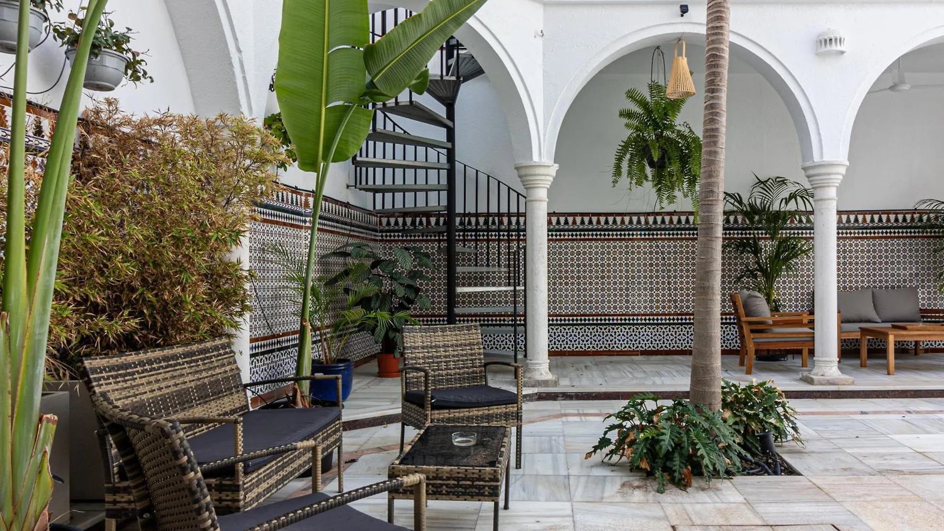 El Patio De La Luna Freshapartments Málaga